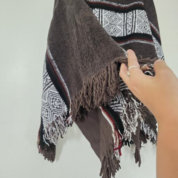 Vintage Virgin Wool Blanket Poncho OS Western Aztec Fringe Boho Brown Shawl Wrap - Picture 3 of 8